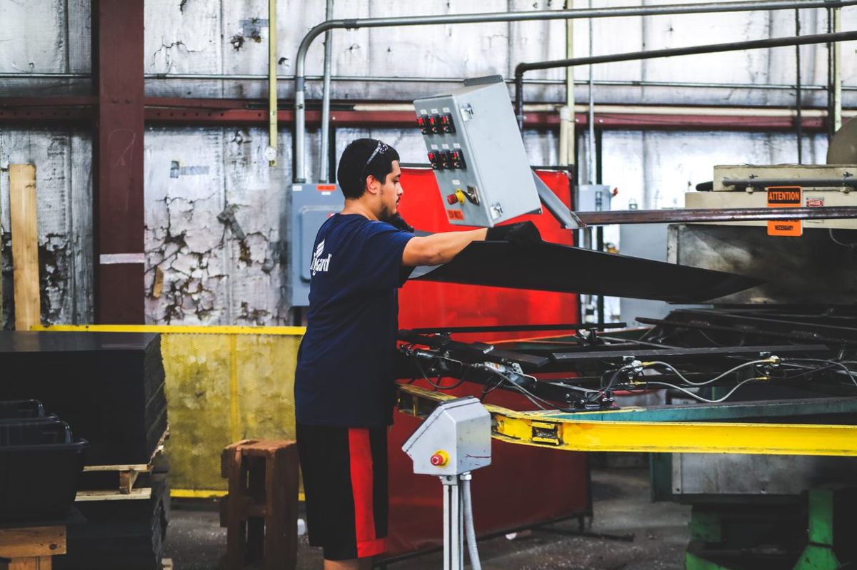 Differences Between Thin Gauge Thermoforming Vs Thick Gauge Thermoforming